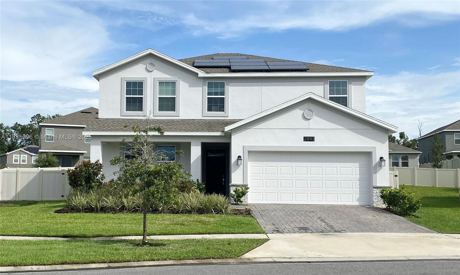 2843 Darlington Oak Ln