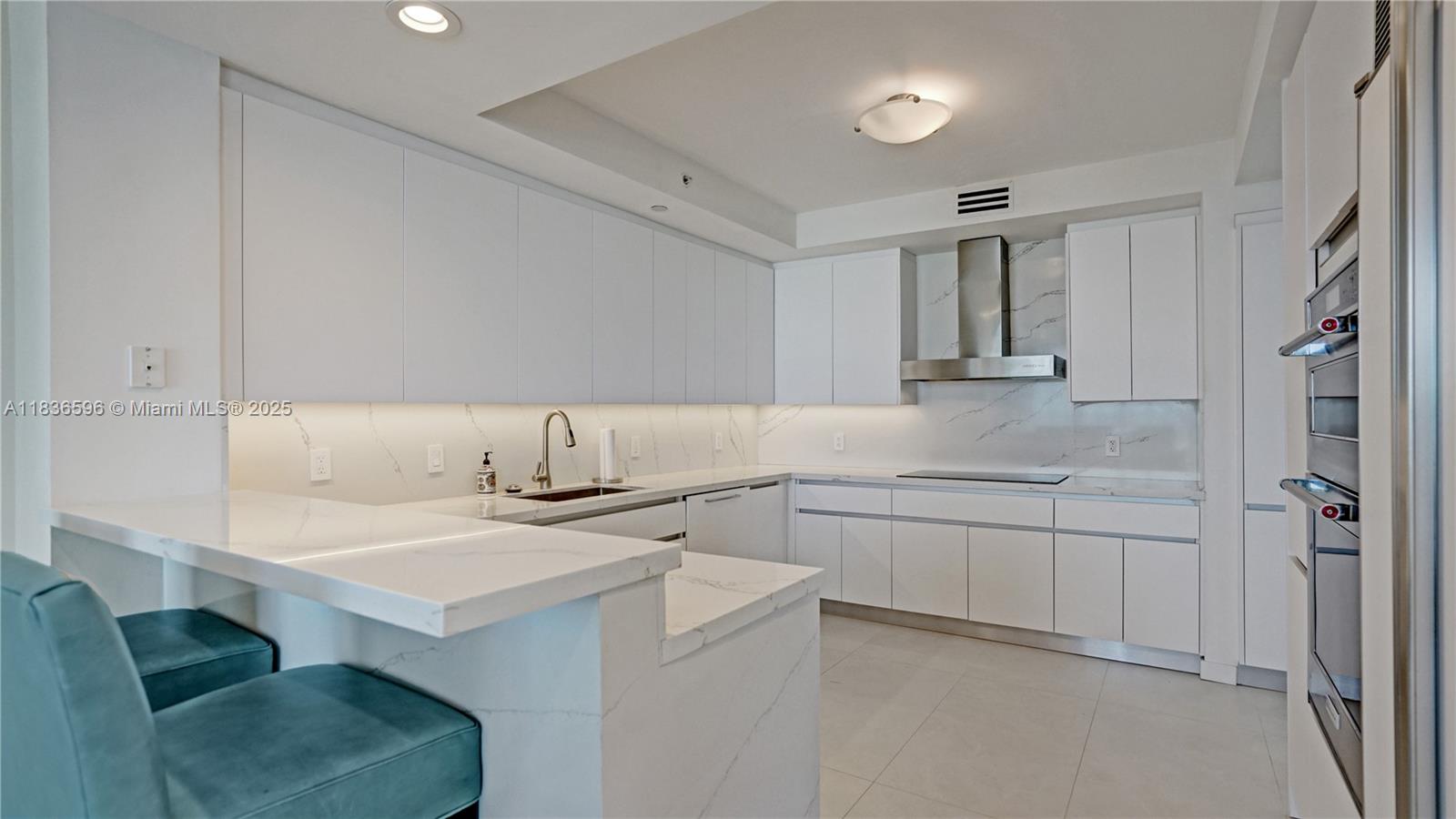 image Hamptons South Condo13