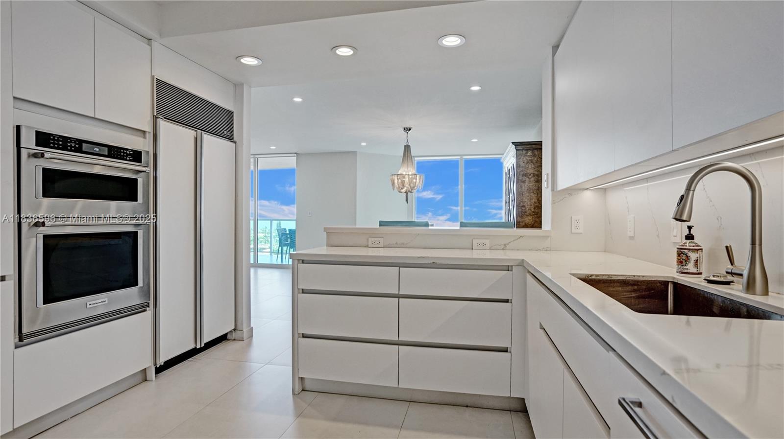 image Hamptons South Condo14