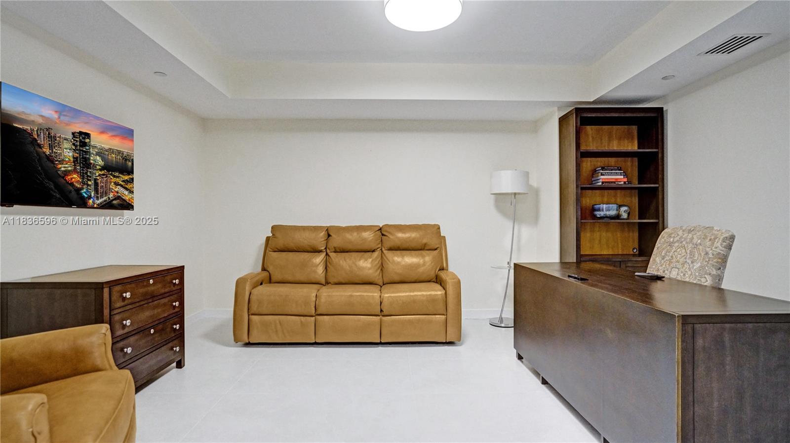 image Hamptons South Condo17