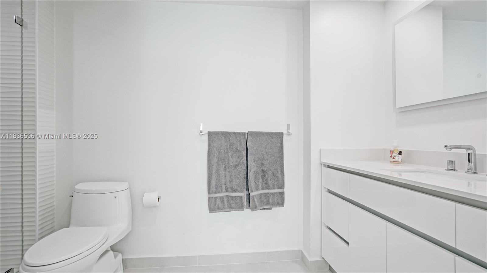 image Hamptons South Condo20