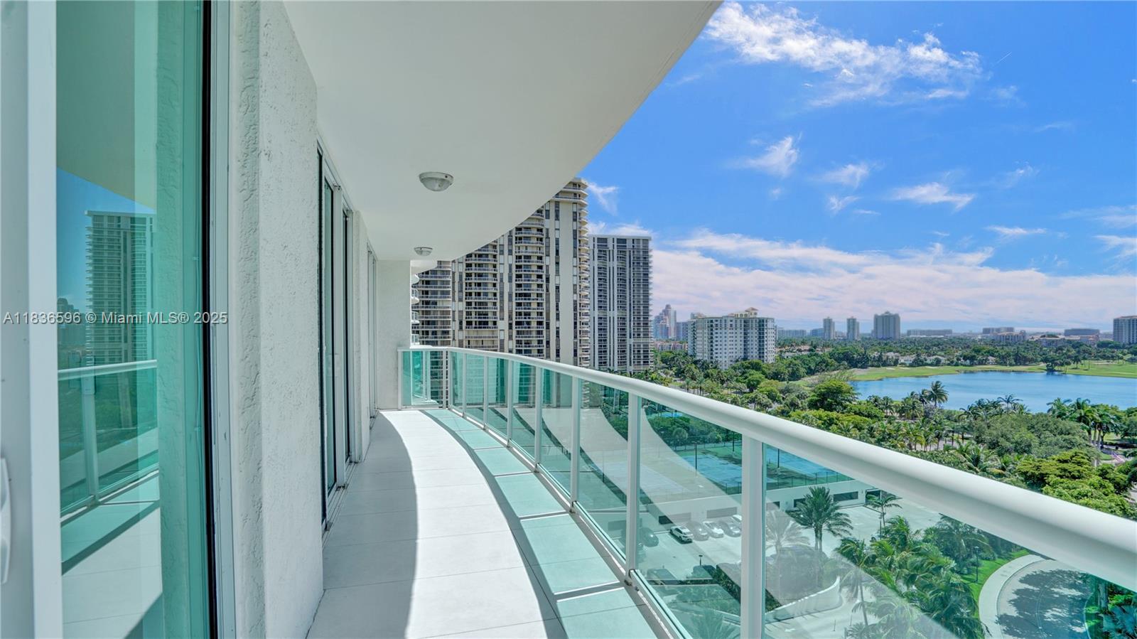 image Hamptons South Condo32