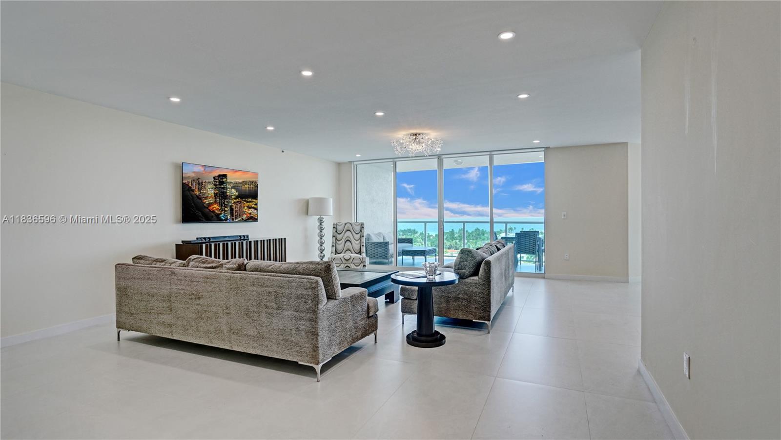 image Hamptons South Condo6