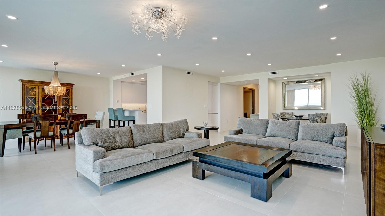 image Hamptons South Condo7