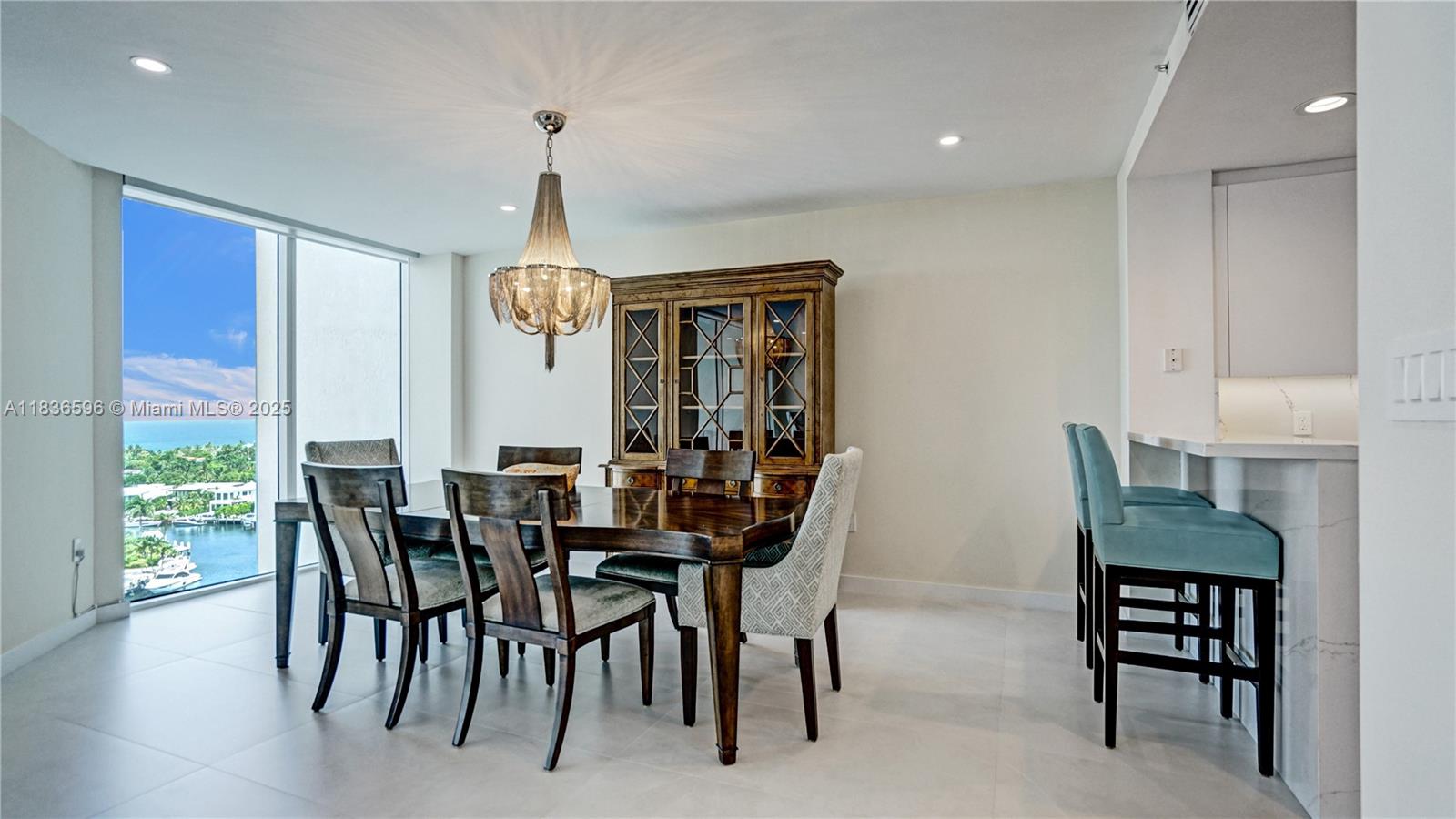 image Hamptons South Condo8