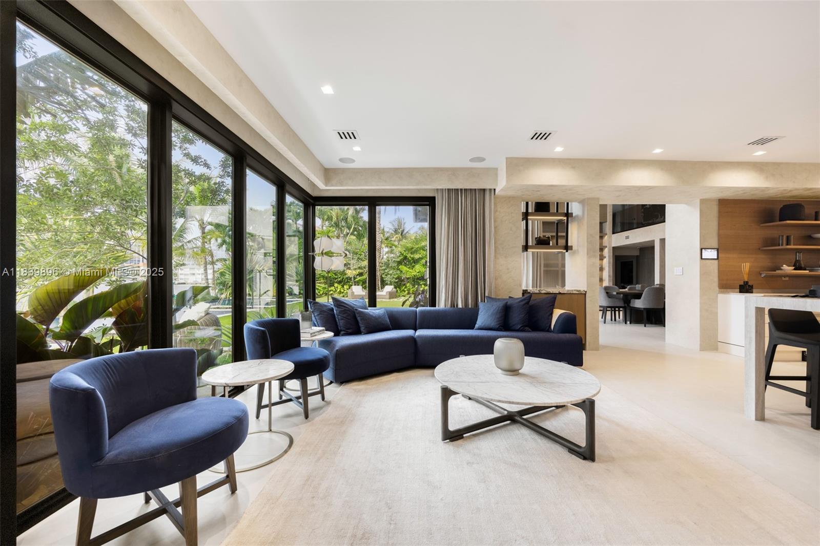 110 Holiday Dr Hallandale Beach, FL 33009 110 Holiday Dr Hallandale Beach, FL 33009