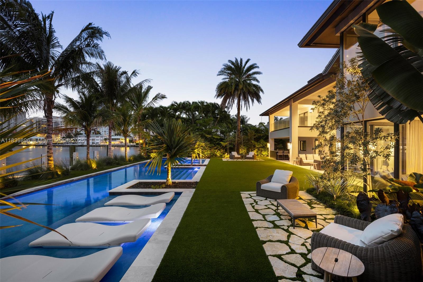 110 Holiday Dr Hallandale Beach, FL 33009 110 Holiday Dr Hallandale Beach, FL 33009