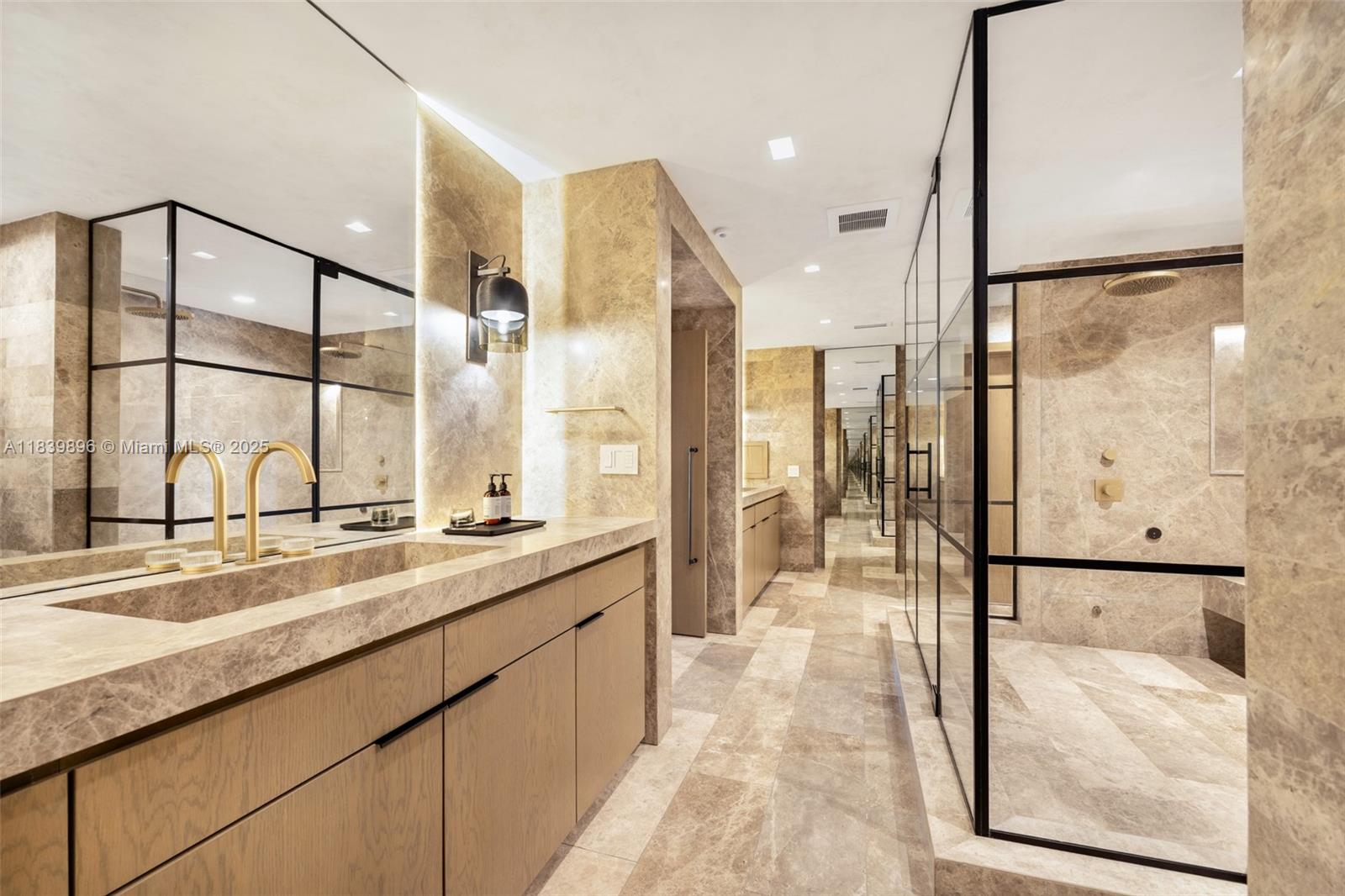 110 Holiday Dr Hallandale Beach, FL 33009 110 Holiday Dr Hallandale Beach, FL 33009