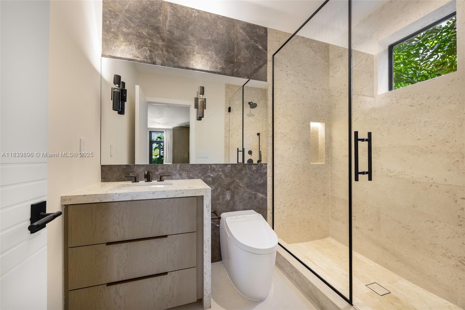 110 Holiday Dr Hallandale Beach, FL 33009 110 Holiday Dr Hallandale Beach, FL 33009