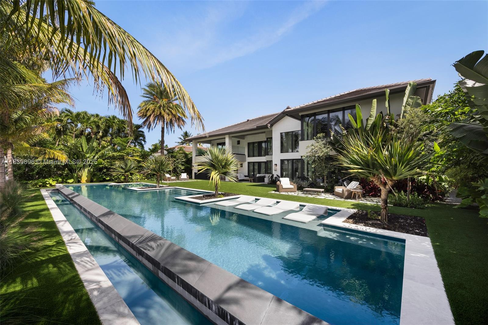 110 Holiday Dr Hallandale Beach, FL 33009 110 Holiday Dr Hallandale Beach, FL 33009