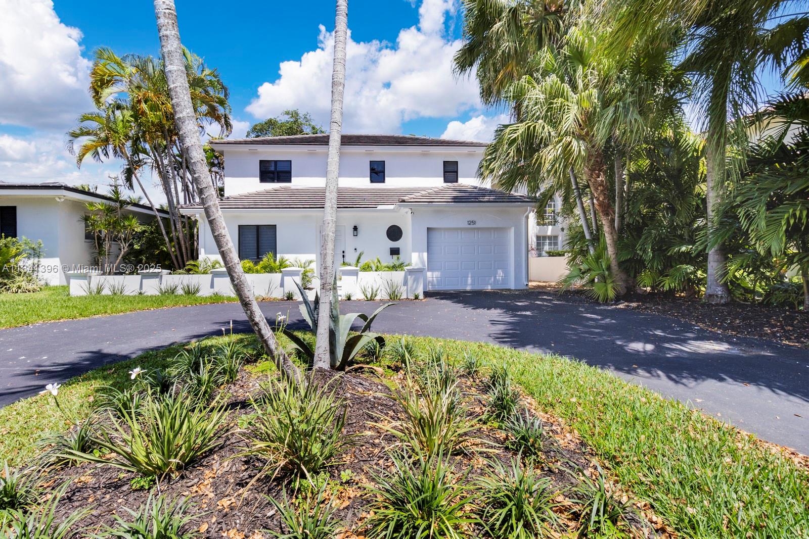 1251 Campo Sano Ave