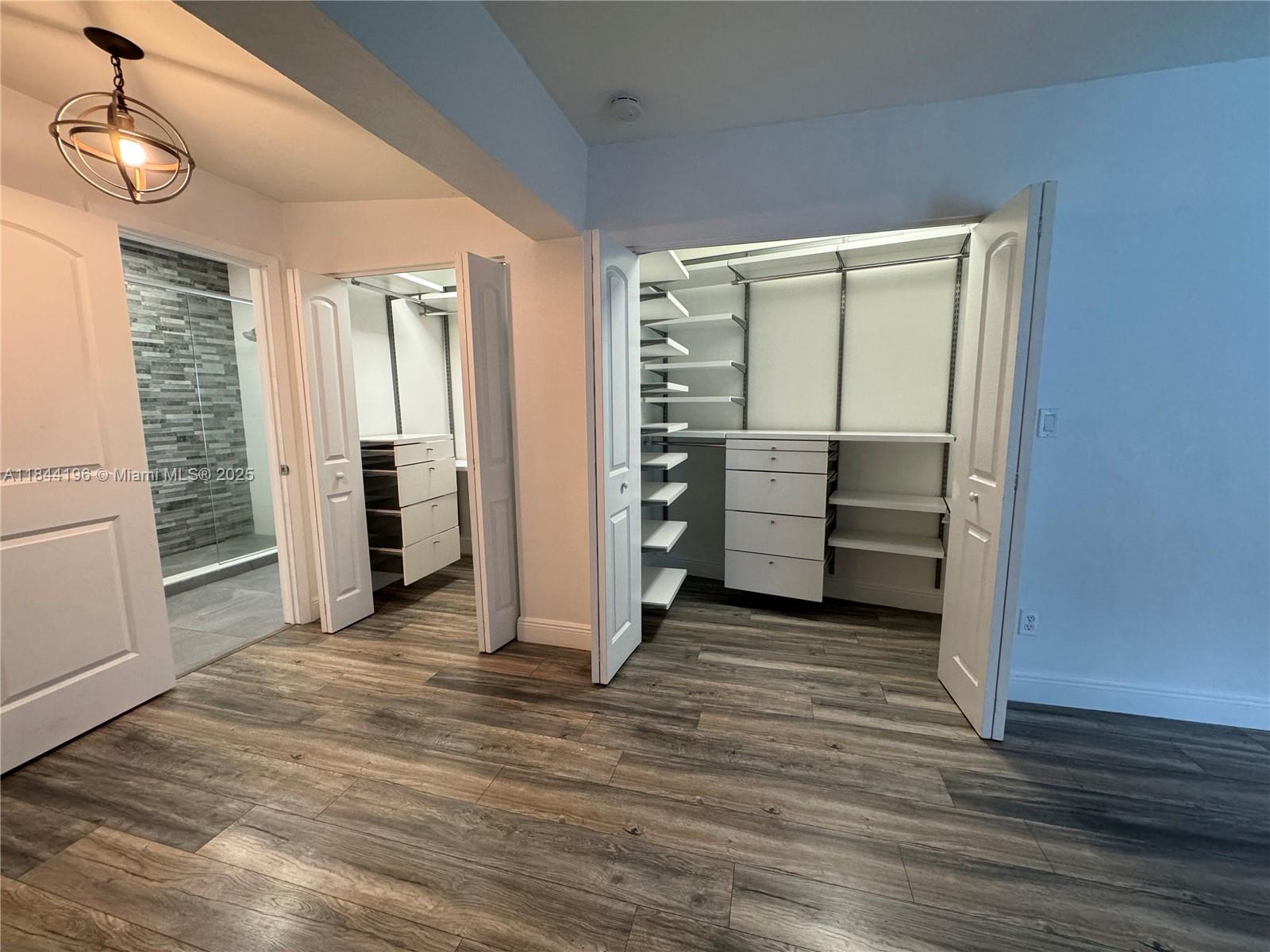 2075 S Hibiscus Dr North Miami, FL 33181