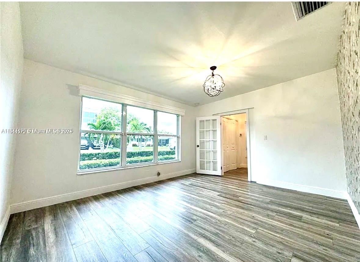 2075 S Hibiscus Dr North Miami, FL 33181