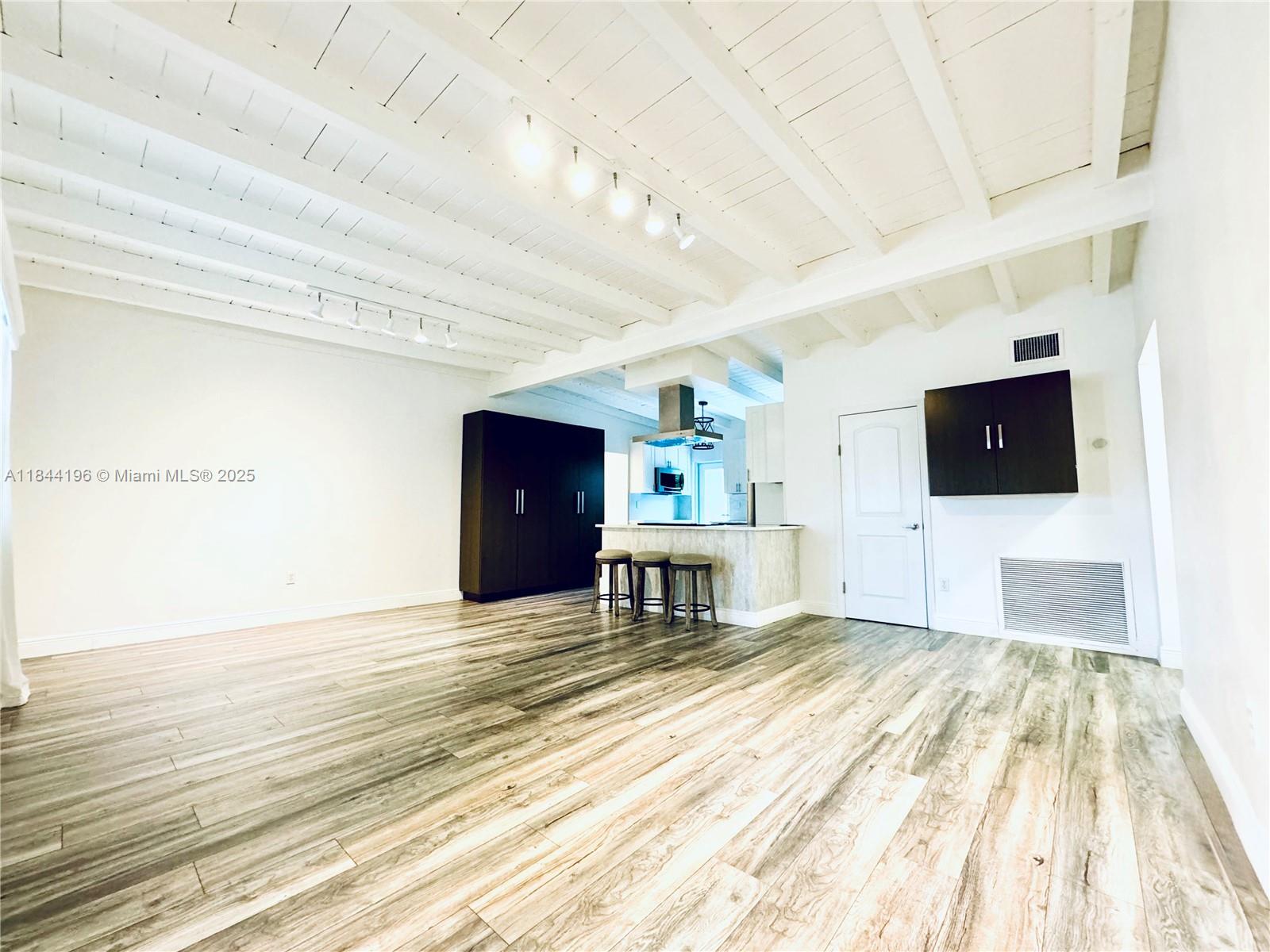 2075 S Hibiscus Dr North Miami, FL 33181