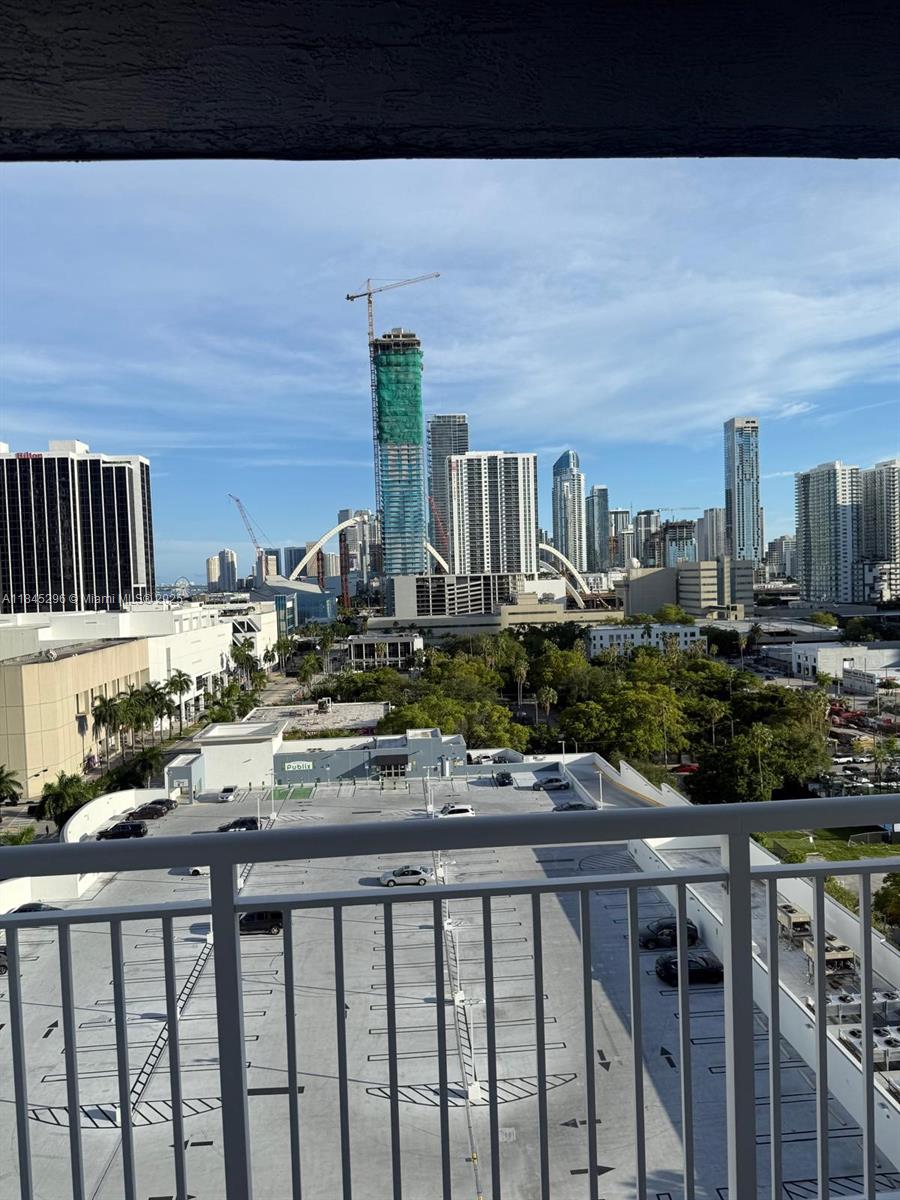 image 1800 Biscayne Plaza Condo29