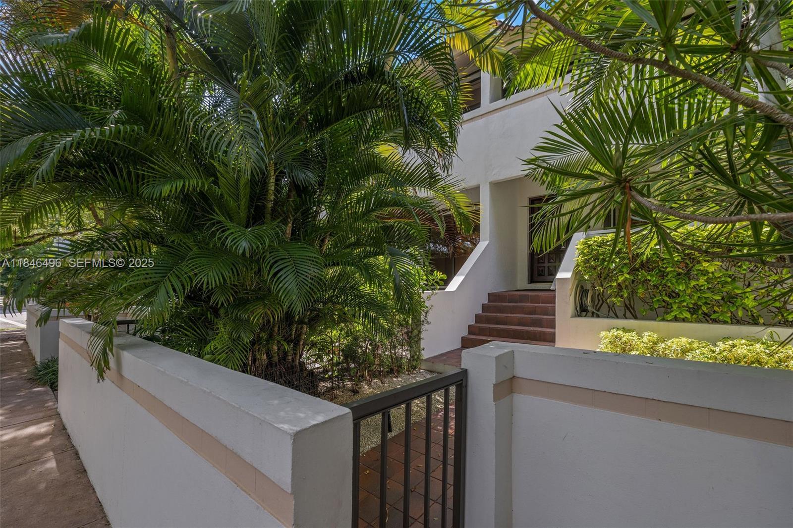 2600 Cardena St #2 Coral Gables, FL 33134