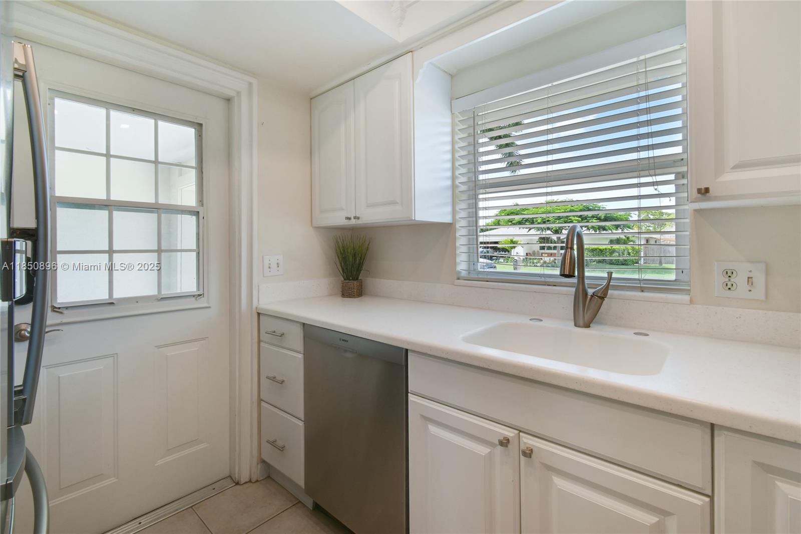 110 E Windsor Rd E Jupiter, FL 33469