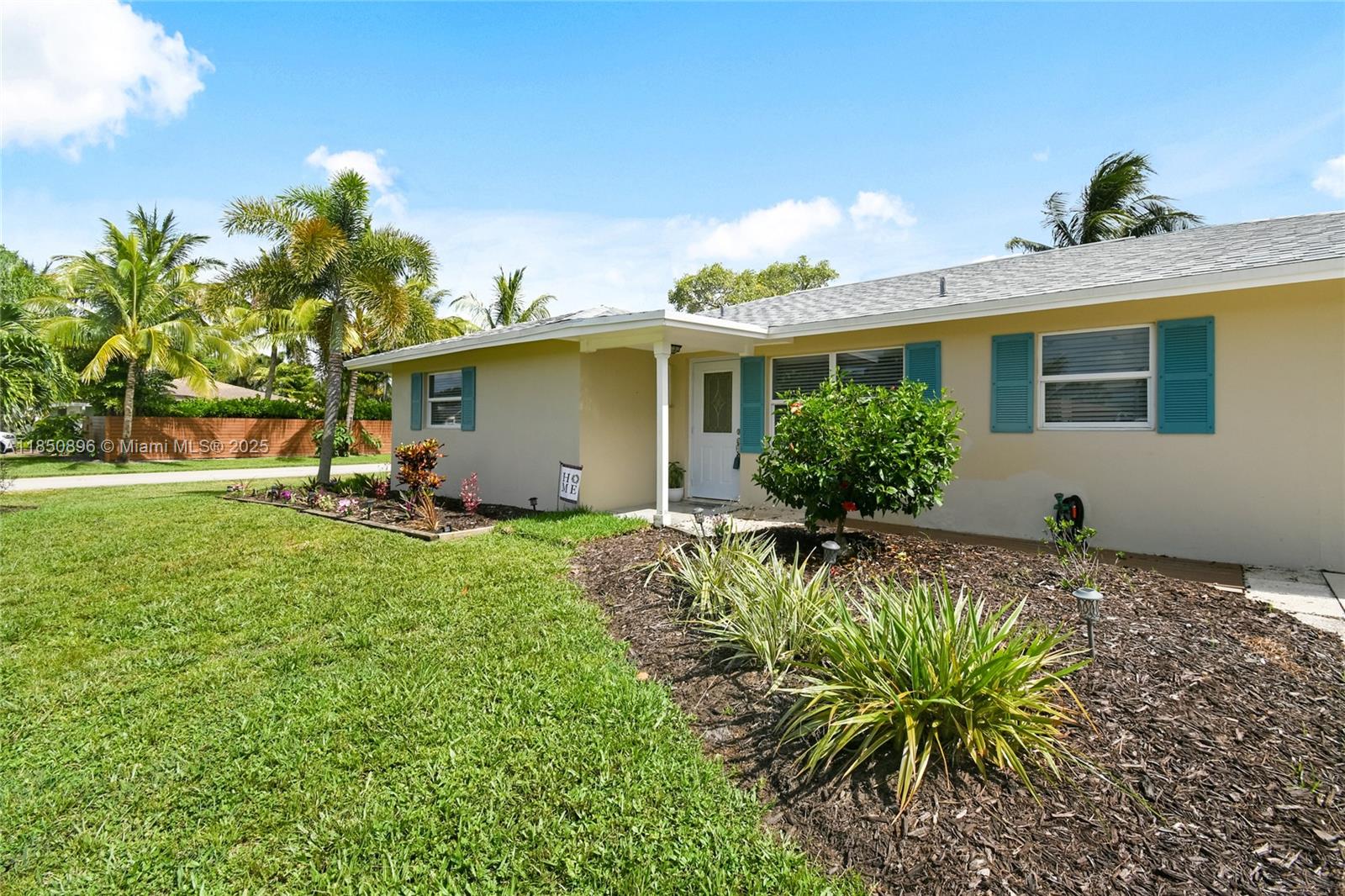 110 E Windsor Rd E Jupiter, FL 33469