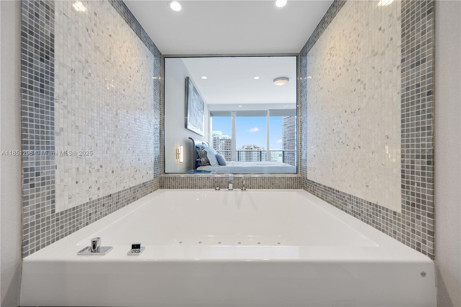 image Epic West Condo43