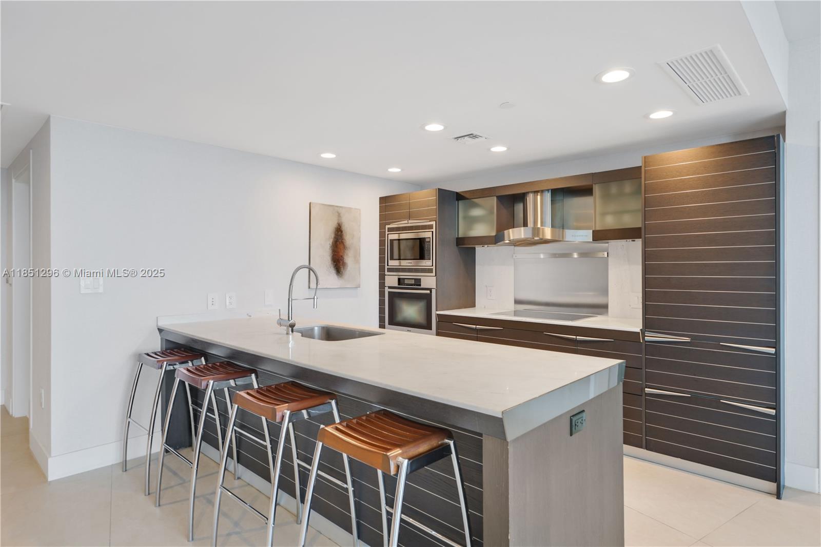 image Epic West Condo7