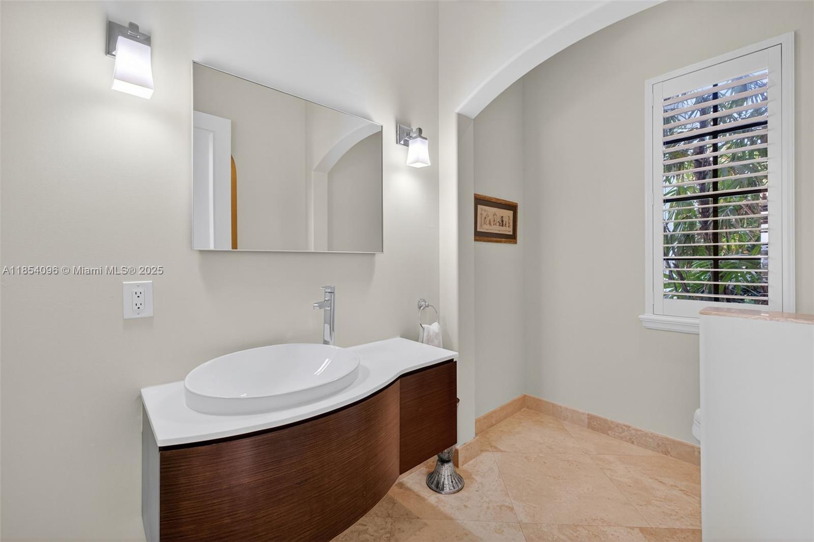 2649 NE 26th Ave Lighthouse Point, FL 33064