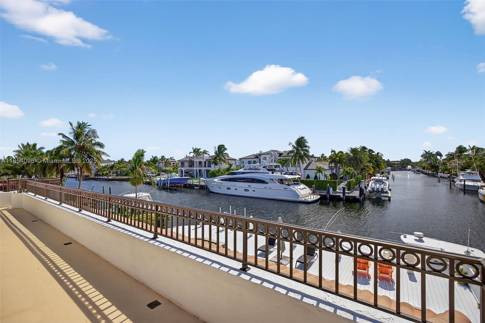 2649 NE 26th Ave Lighthouse Point, FL 33064