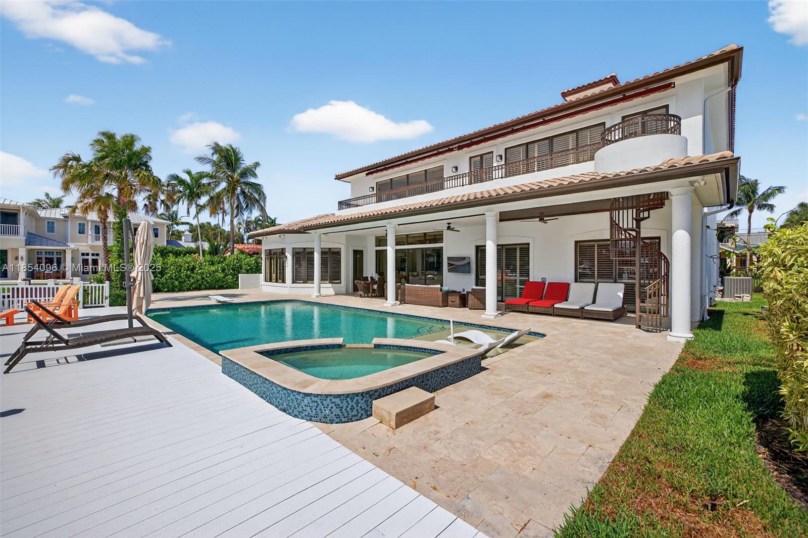 2649 NE 26th Ave Lighthouse Point, FL 33064