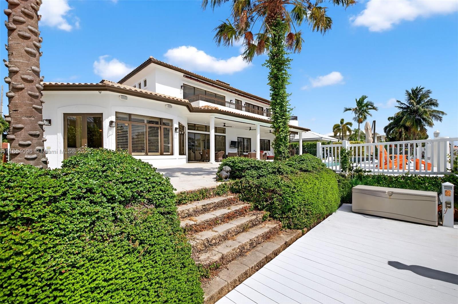 2649 NE 26th Ave Lighthouse Point, FL 33064