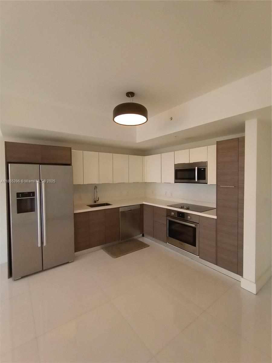 1010 SW 2nd Ave #1806