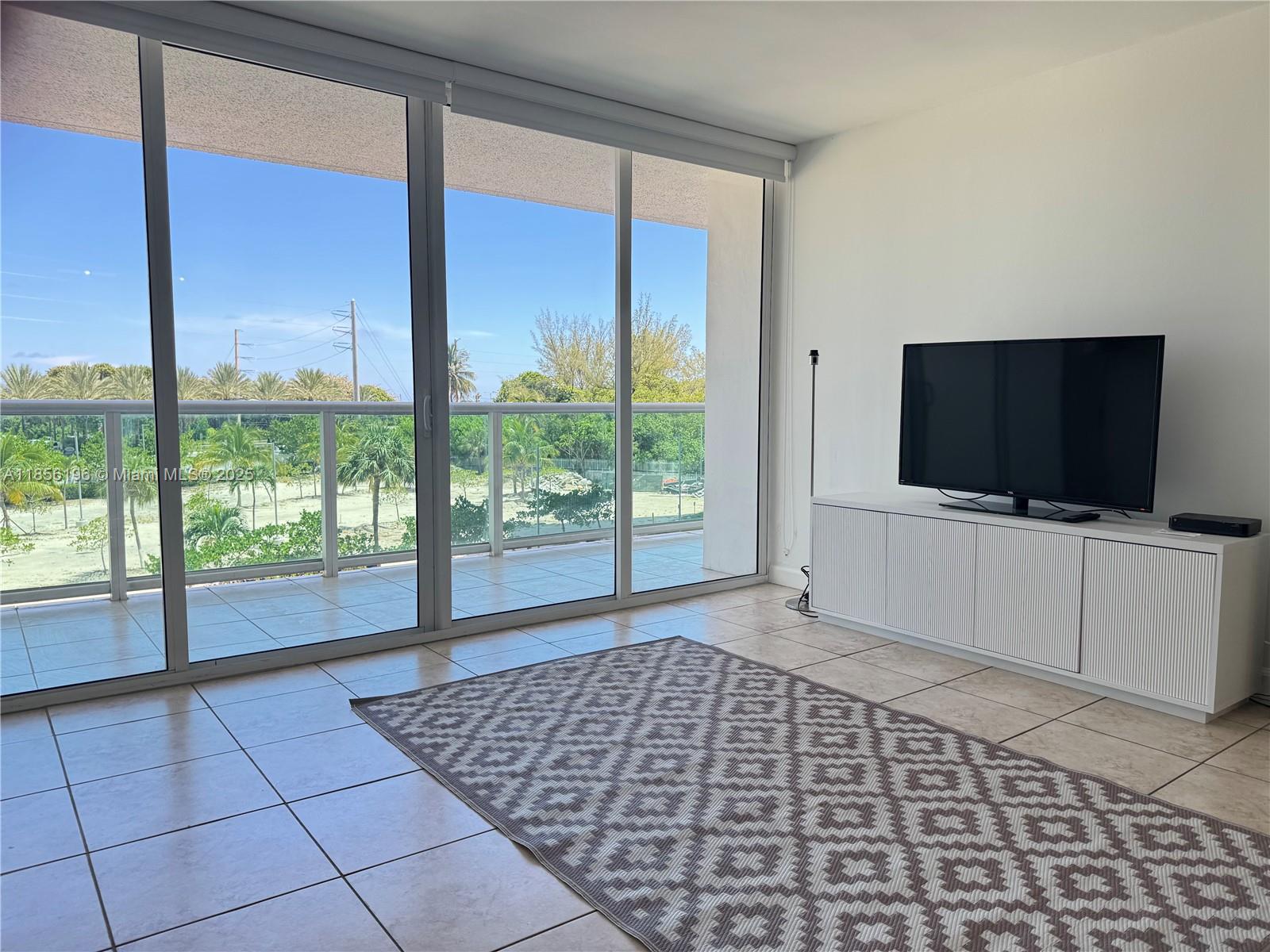 image Arlen House Eest17