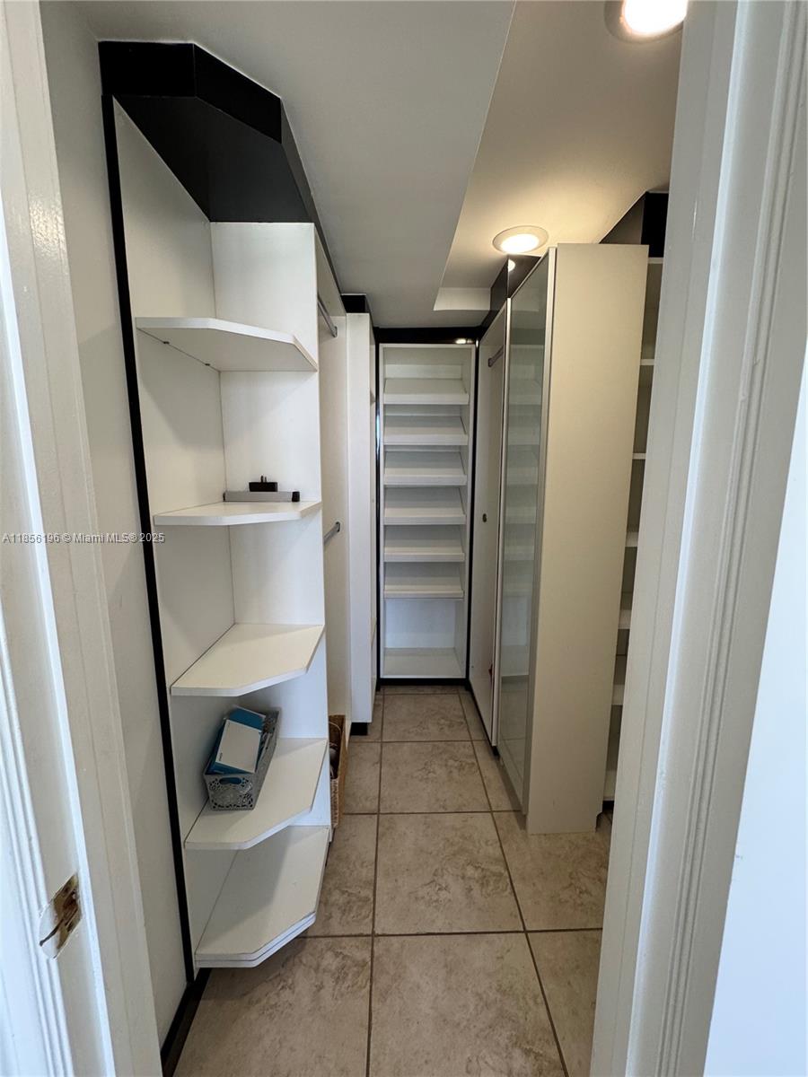 image Arlen House Eest30