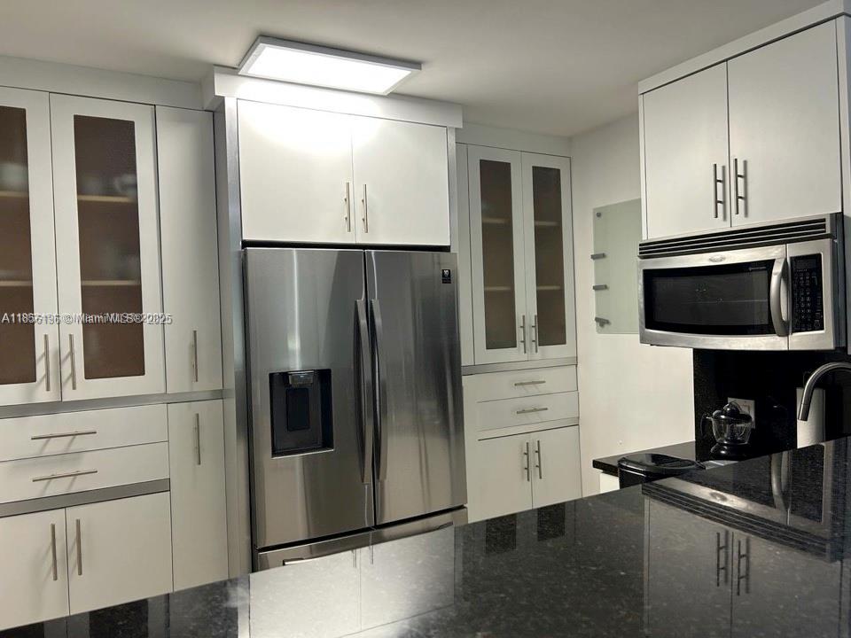 image Arlen House Eest8