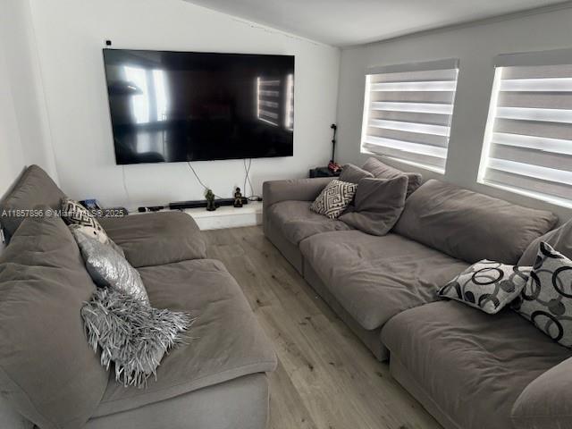 8950 SW 197th St Cutler Bay, FL 33157