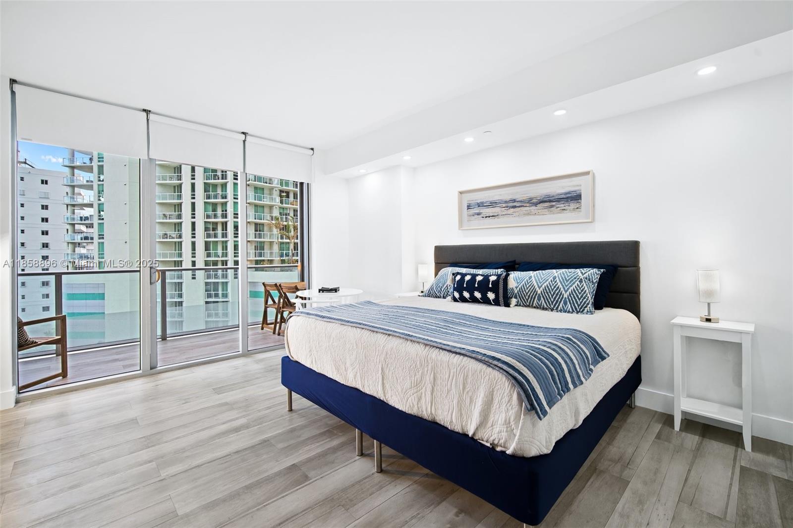1300 Brickell Bay Dr #905