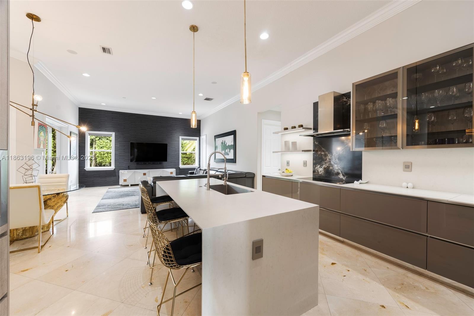 9445 SW 68th St Miami, FL 33173