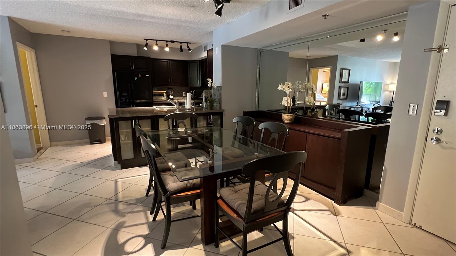 19555 E Country Clb Dr #8305,Aventura, FL 33180