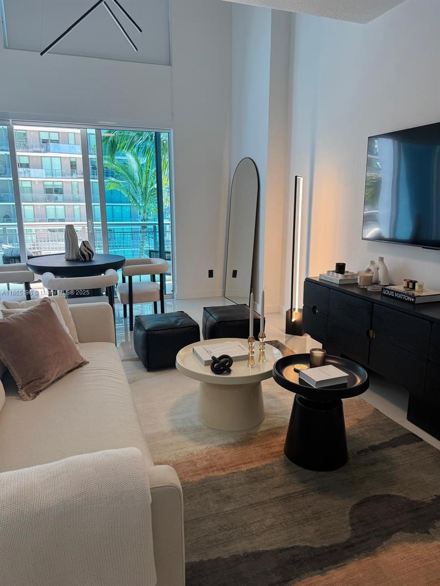 image Infinity At Brickell Cond10