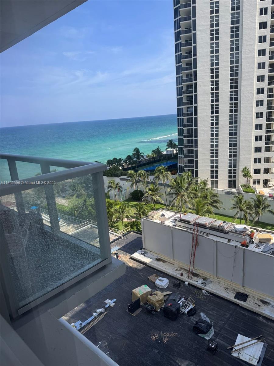 19201 Collins Ave #801