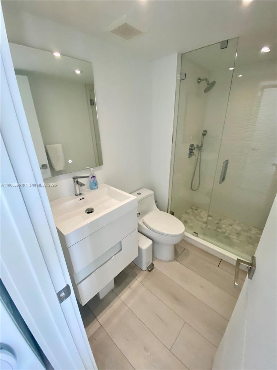 780 NE 69th St #1407 Miami, FL 33138