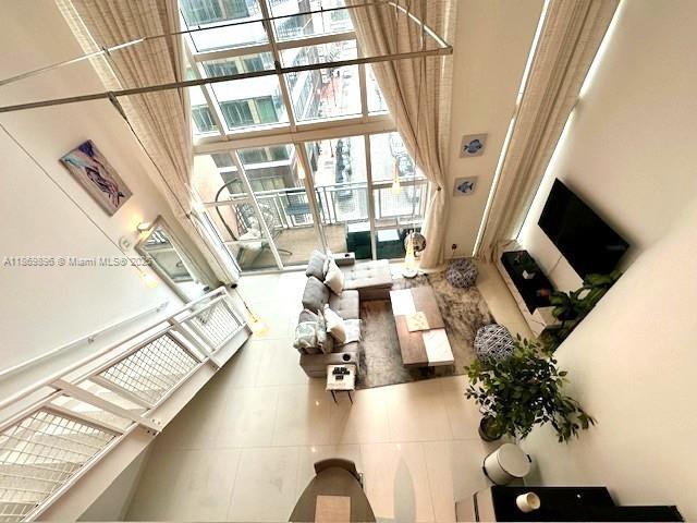 253 NE 2nd St #421