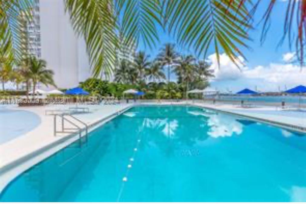 1200 West Ave #1422