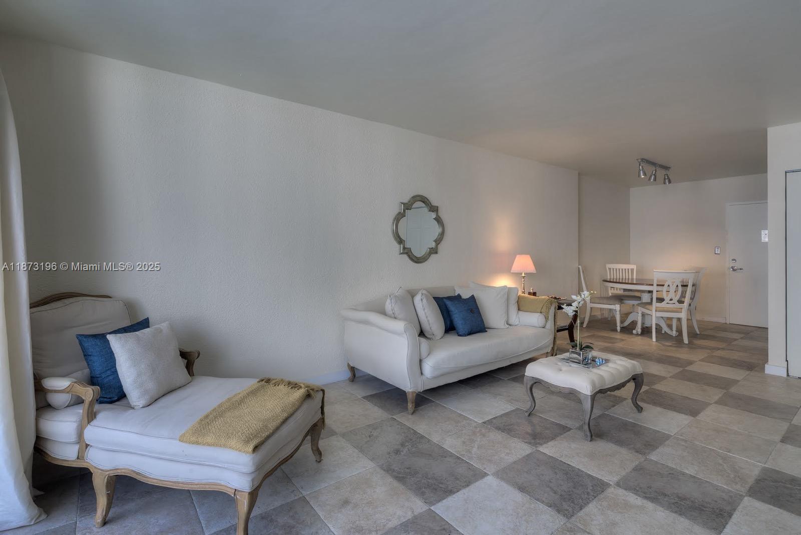 image Mirador 1200 Condo3