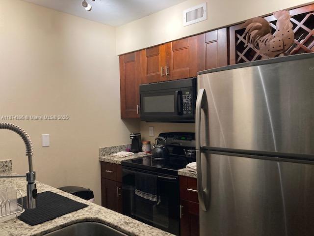2880 N Oakland Frst Dr #206