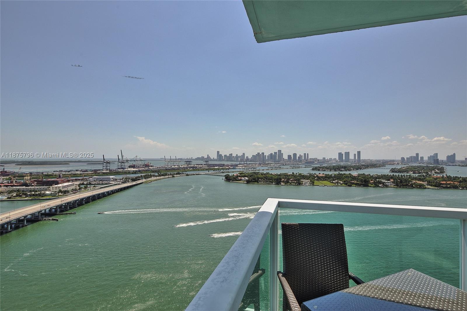 image The Floridian Condo1
