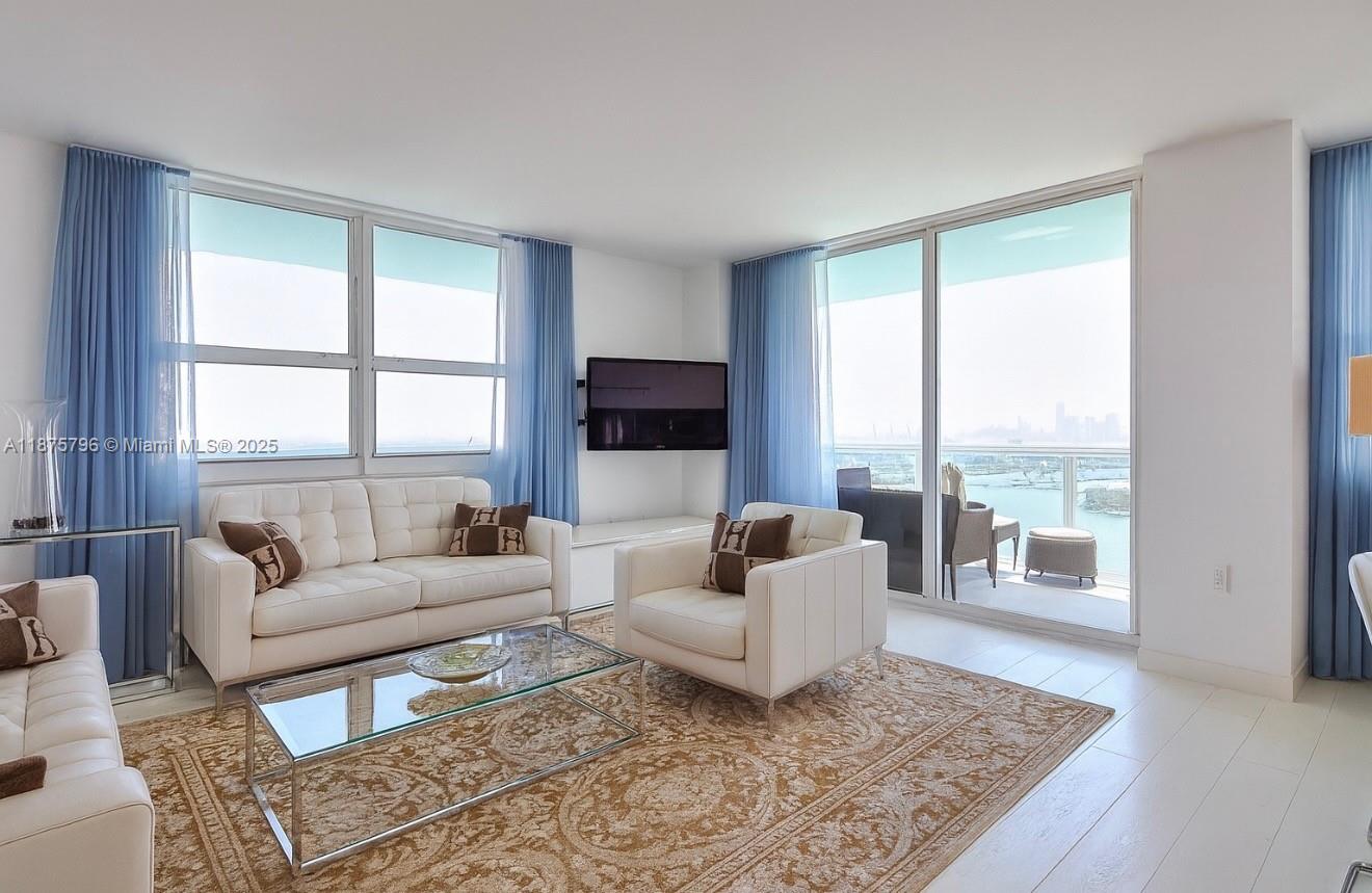 image The Floridian Condo3