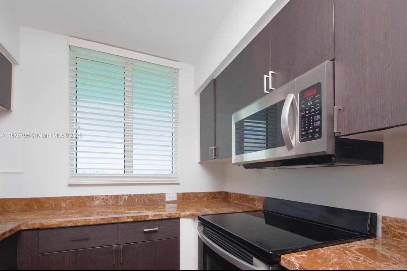 image The Floridian Condo7