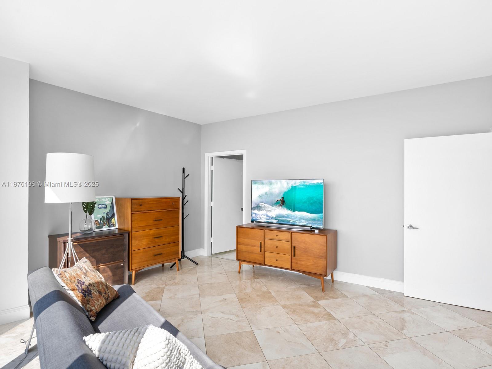 image Blue Condo23