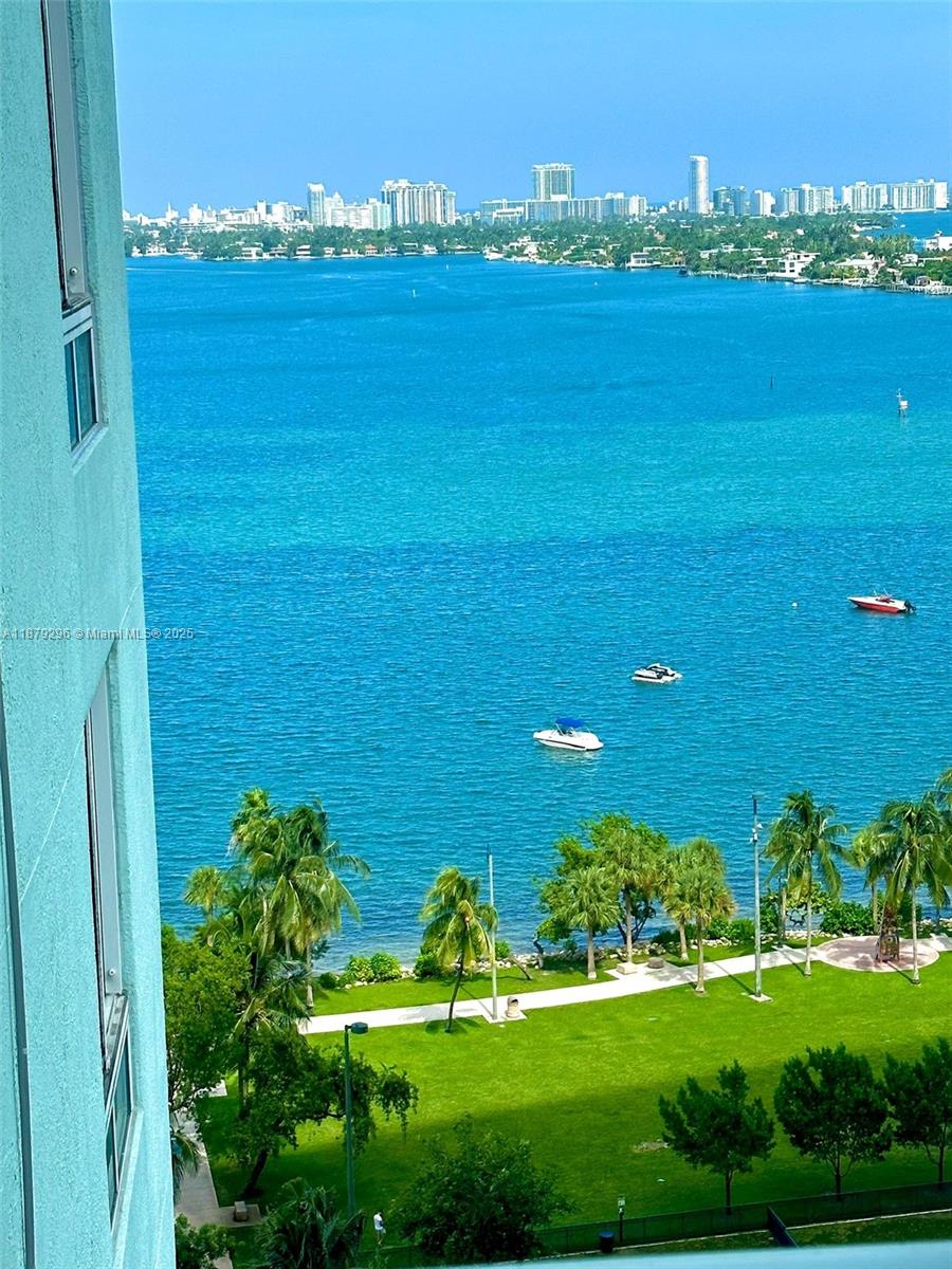 1900 N Bayshore Dr #1505