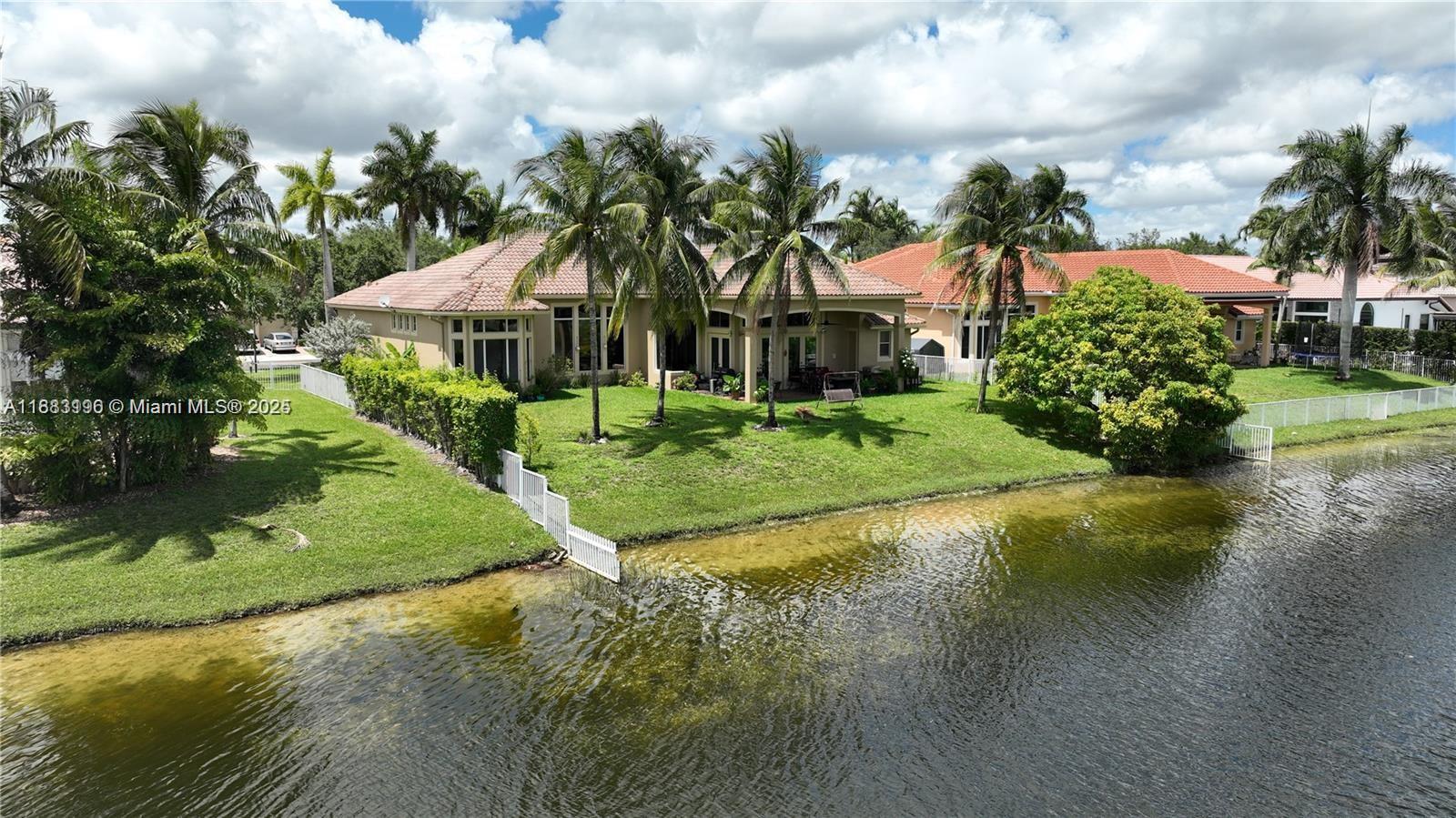 13742 NW 11th Ct Pembroke Pines, FL 33028