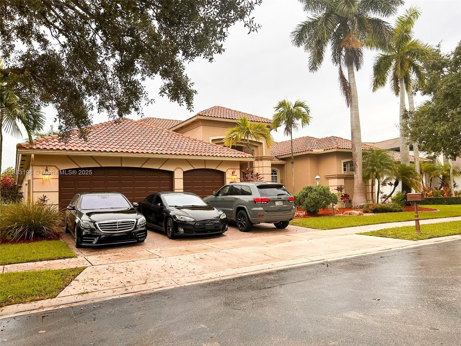 13742 NW 11th Ct Pembroke Pines, FL 33028